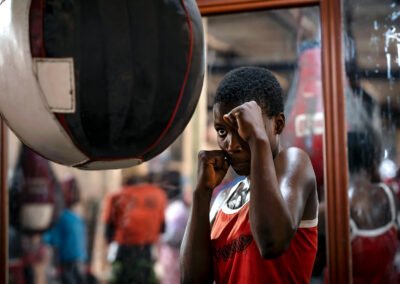 ATTOH QUARSHIE BOXING GYM ACCRA | JUNGE BOXERIN