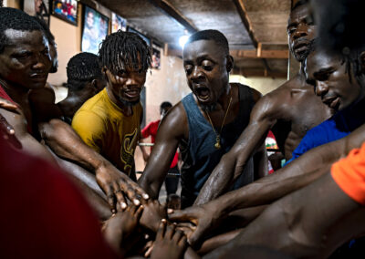 ATTOH QUARSHIE BOXING GYM ACCRA | WELTERGEWICHTSMEISTER GEORGE "RED TIGER" ASHIE UND CHEFTRAINER VINCENT AKAI NETTEY